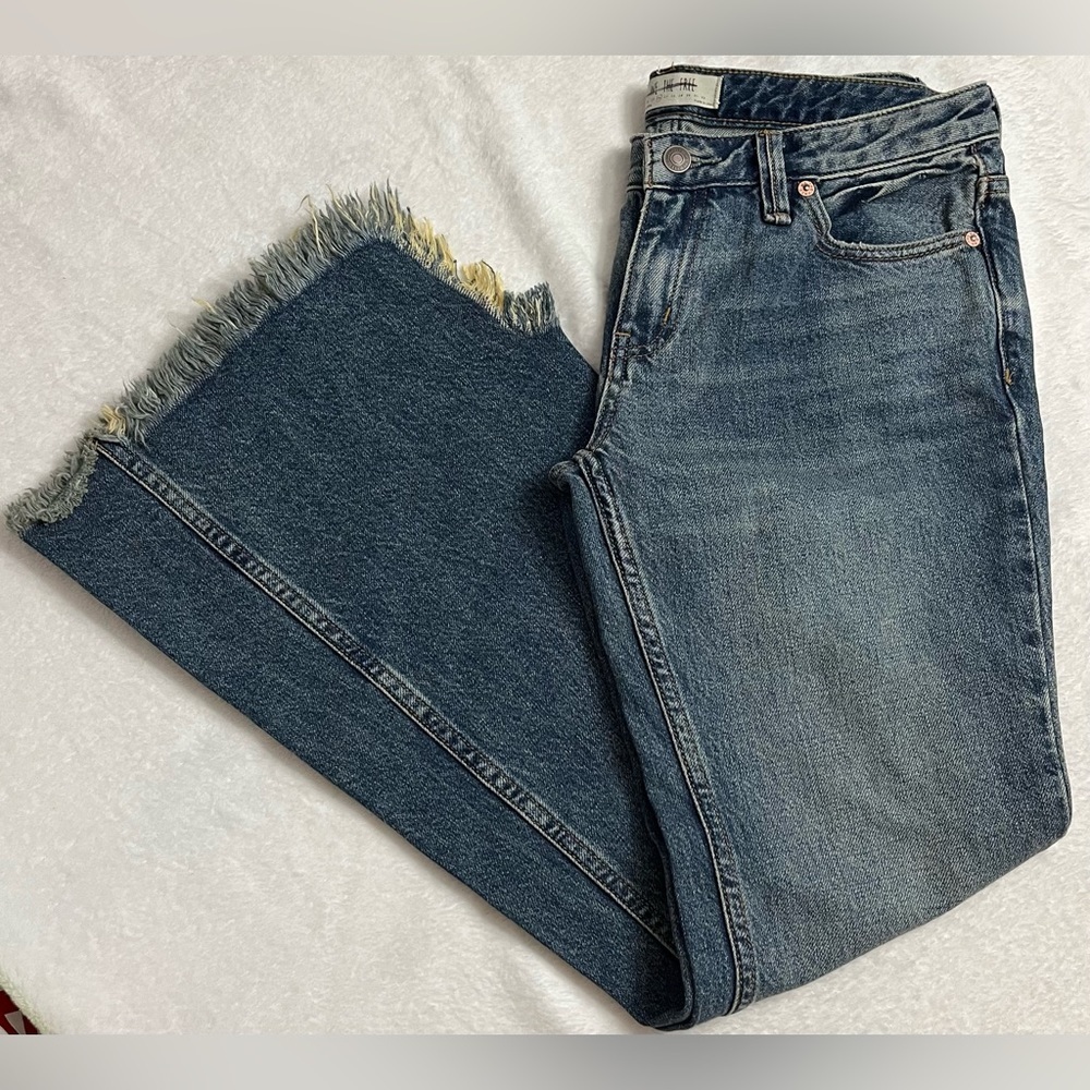 We The Free People Vintage Raw Hem Flared Jeans Size 26 Fringe Cut Out - Picture 5 of 10